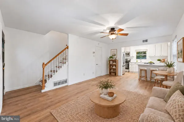 2304 FAIRVIEW TER
