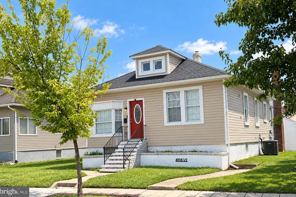 4908 1/2 HARFORD RD