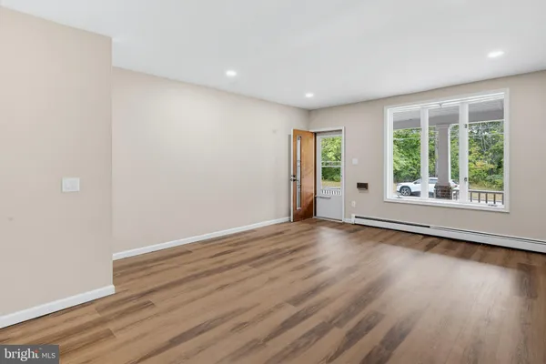 334 RAILROAD AVE