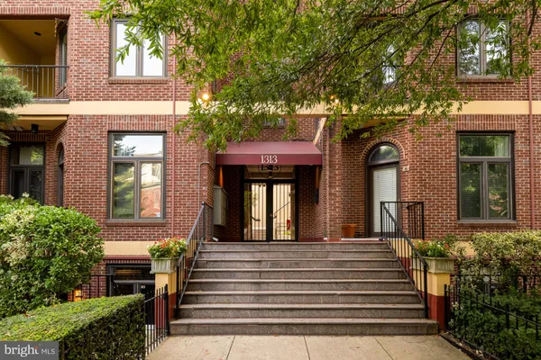 1313 VERMONT AVE 13