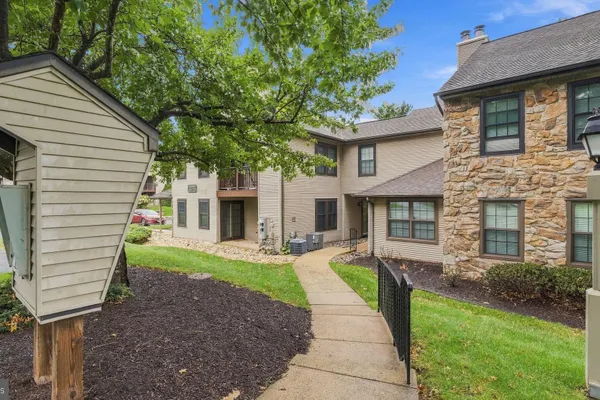 193 HACKBERRY CT