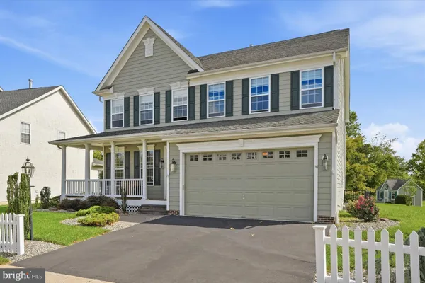 10 HARTFELD RD
