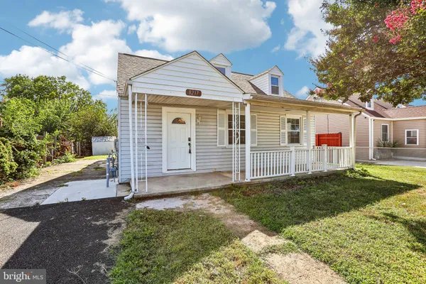 8217 DUNDALK AVE