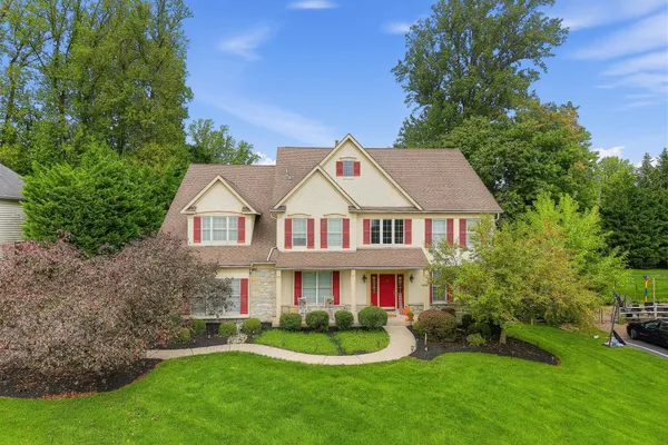 2 ROOSEVELT CIR