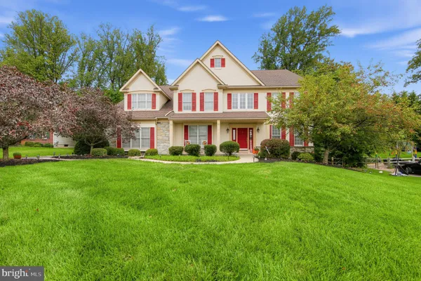 2 ROOSEVELT CIR