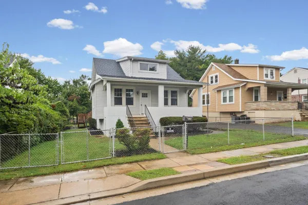 118 LINHIGH AVE
