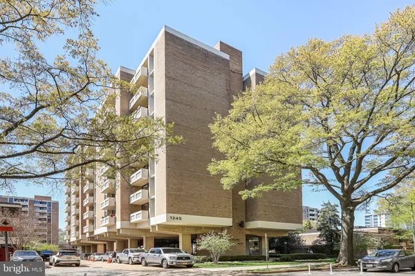 1245 4TH ST 110-E