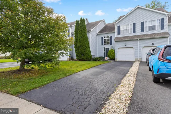 43 FAWN CT