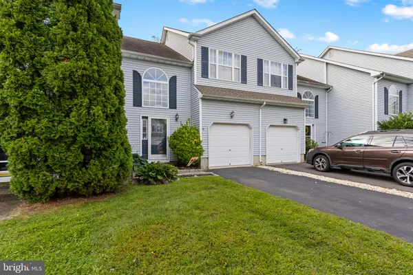 43 FAWN CT