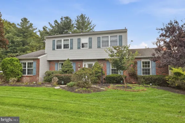389 UPPER HOLLAND RD