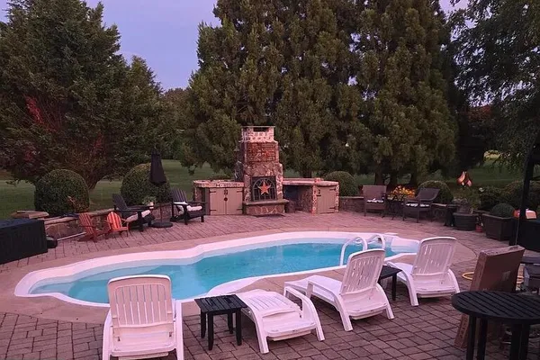 204 HUNTERS RIDGE RD