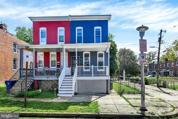 4115 NEWTON AVE