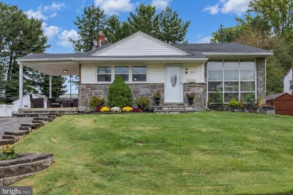 409 REDHILL DR