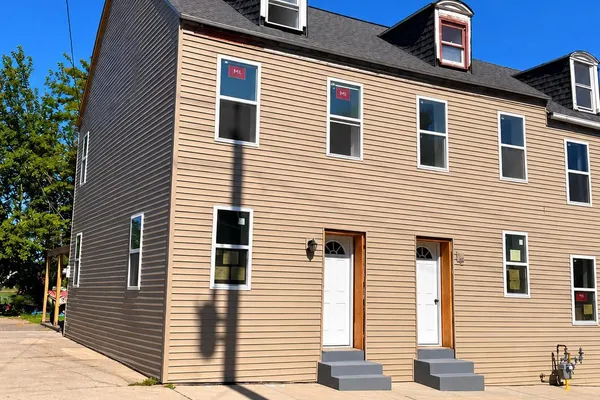 602 DAUPHIN ST