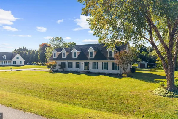 201 WINCHESTER DR