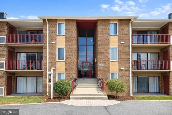 4709 TECUMSEH ST 201
