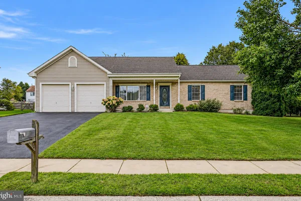 10 CORBIT SHARP DR