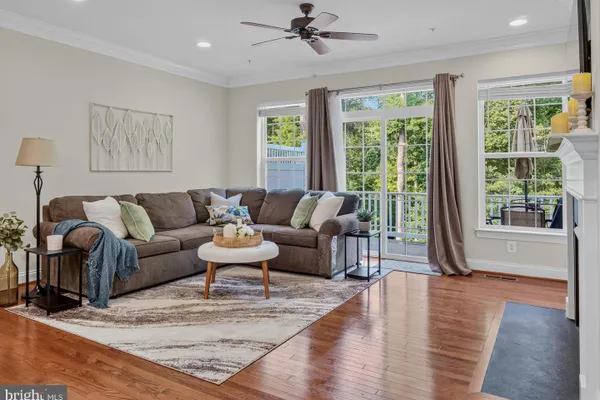376 BUCKEYE CIR