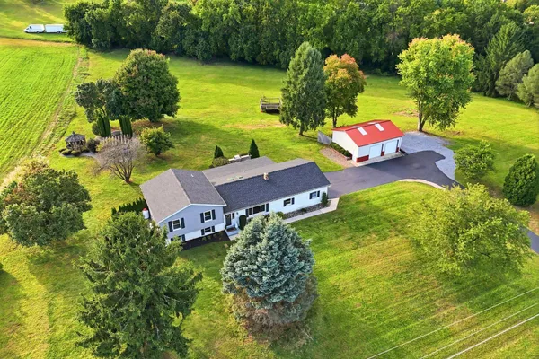 1067 LEWISBERRY RD