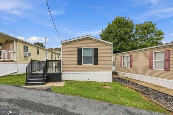 3 PLEASANT HILL AVE
