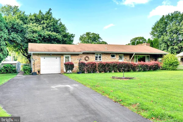 18 DIANE DR