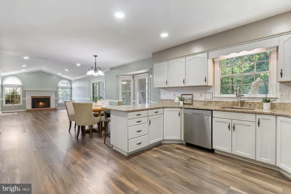 105 WESTMORLAND CT