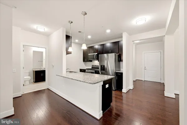 2907 BLEEKER ST 3-206