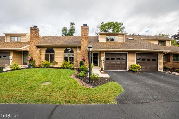 435 DEERFIELD DR 435