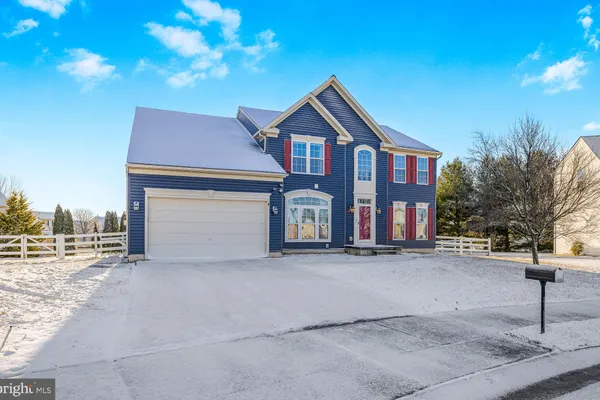 206 MARKHAM CT