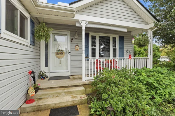 1313 W DR