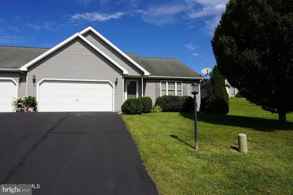 11 DEERFIELD DR