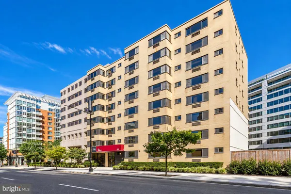 2141 I ST 104