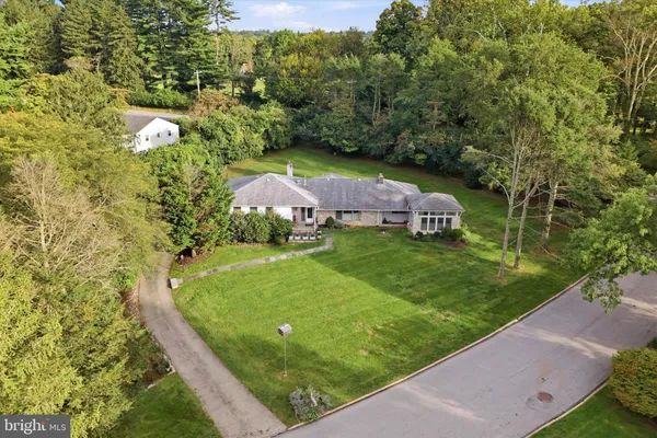 6109 W MILL RD
