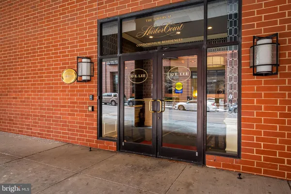 10 E LEE ST 804
