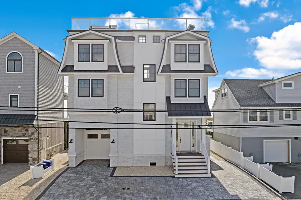 4205 OCEAN BLVD