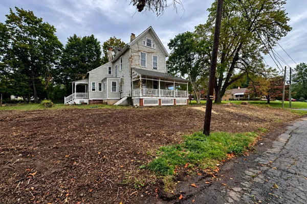 525 GRAND AVE