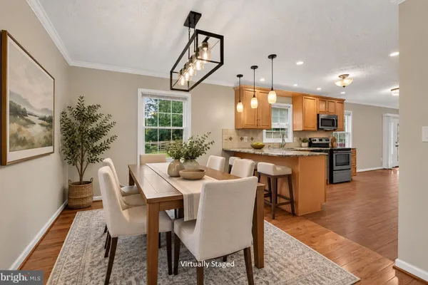128 BRIARWOOD CT