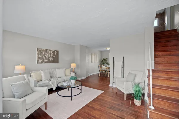 136 BLADEN RD