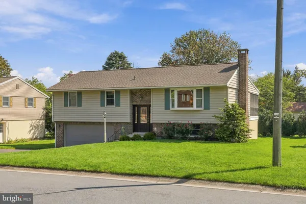 43 CARDINAL DR