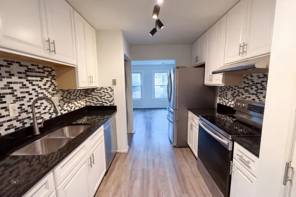 706 KAPLAN CT