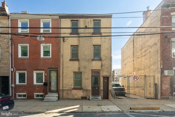 124 W WILDEY ST