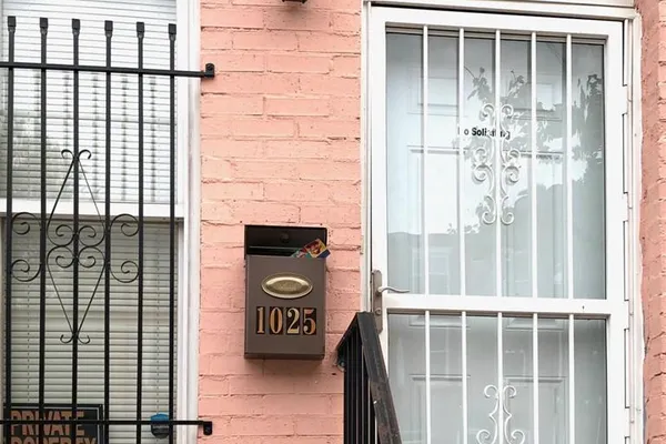 1025 W FAYETTE ST