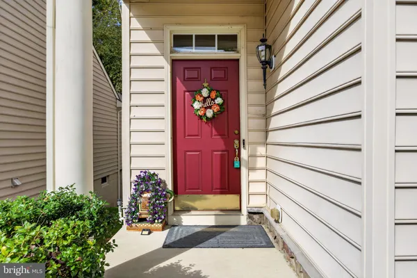27 HEARTHSTONE BLVD