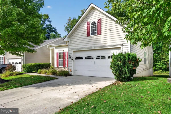 27 HEARTHSTONE BLVD