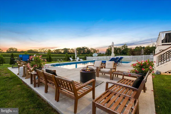 236 VISTA GLEN RD