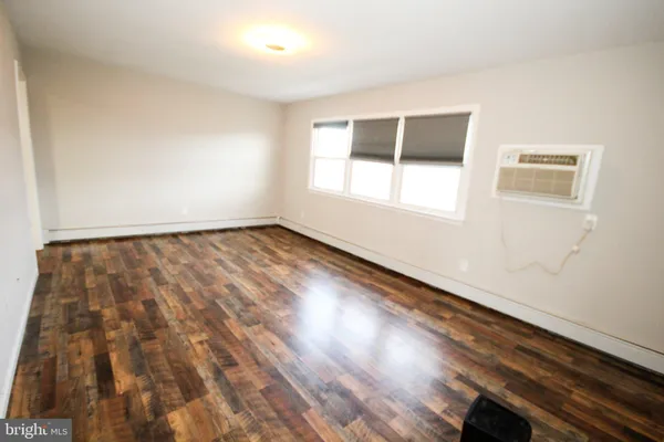 5423 SUFFOLK CT