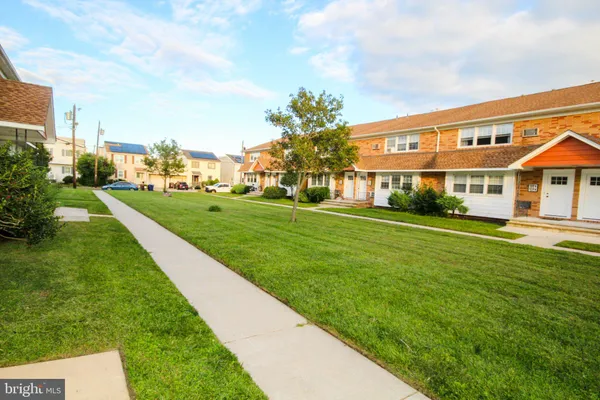 5423 SUFFOLK CT