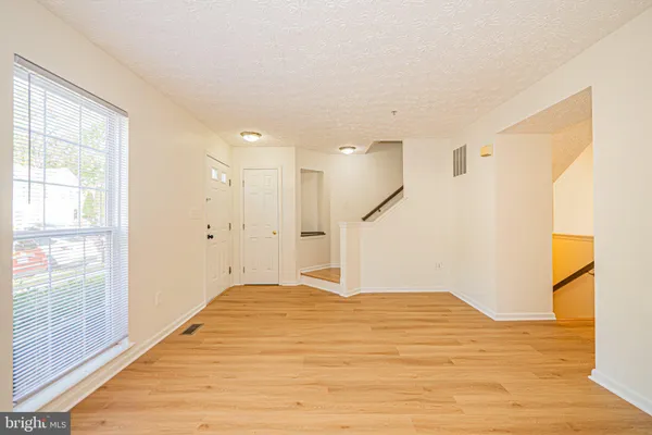 1705 BARNWOOD CT