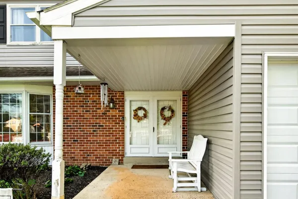 63 LARK LN