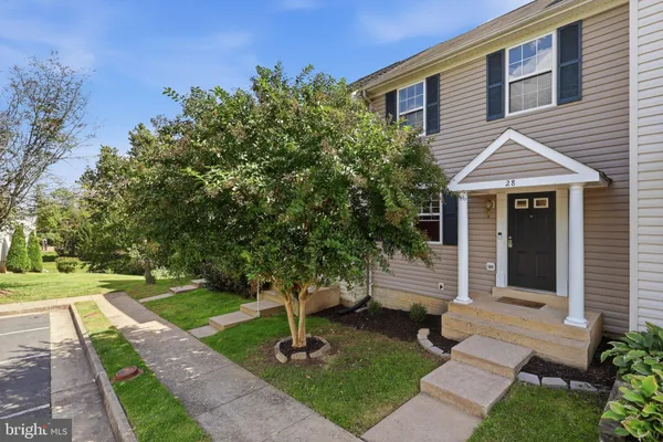 28 QUARTERPOLE CT